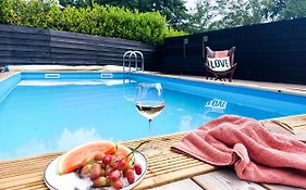 Luxe Vakantiehuis Nova Met Zwembad