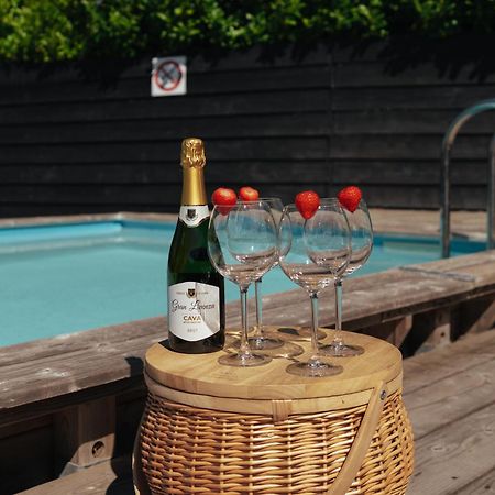 Luxe Vakantiehuis Nova Met Zwembad Ouddorp Exterior foto